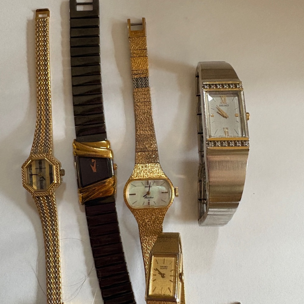 Lot of 5 vintage watches